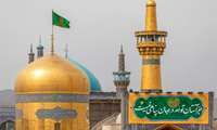 غریبانه؛ اما عاشقانه