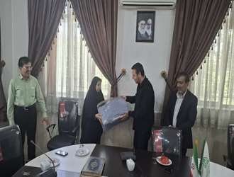 تقدیر از کارشناس آموزش دانشکده علوم قرآنی مشهد